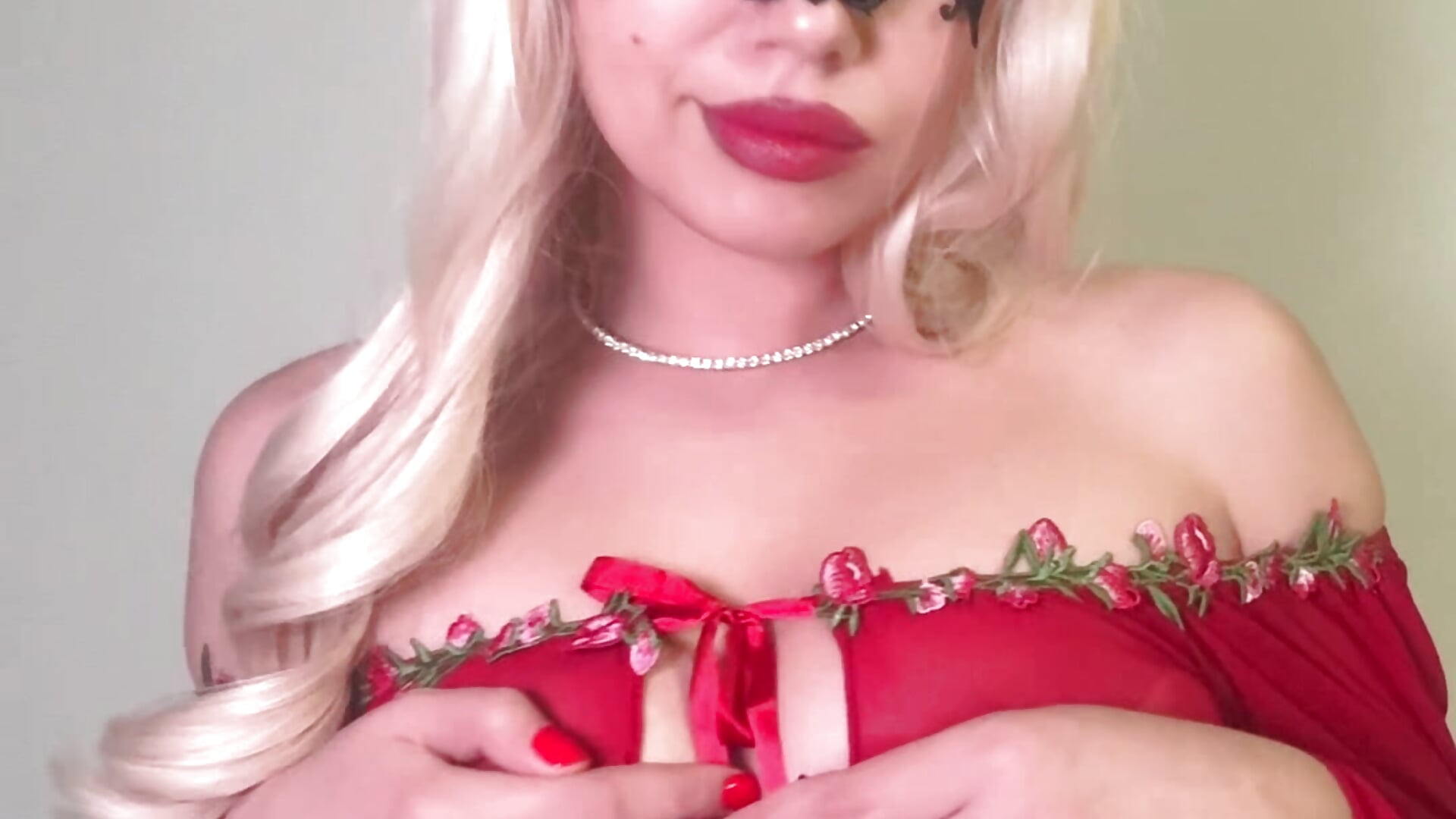 😍 - video by s4rah cam model