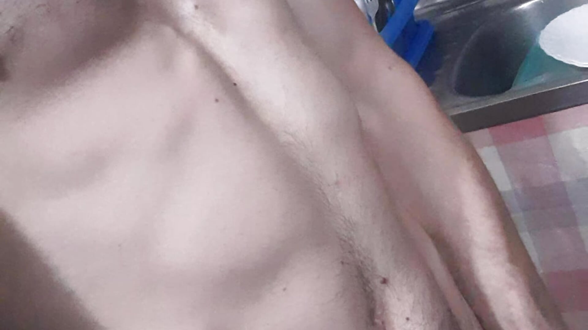 Hotttt – video modela na kameri OnlyOneMen