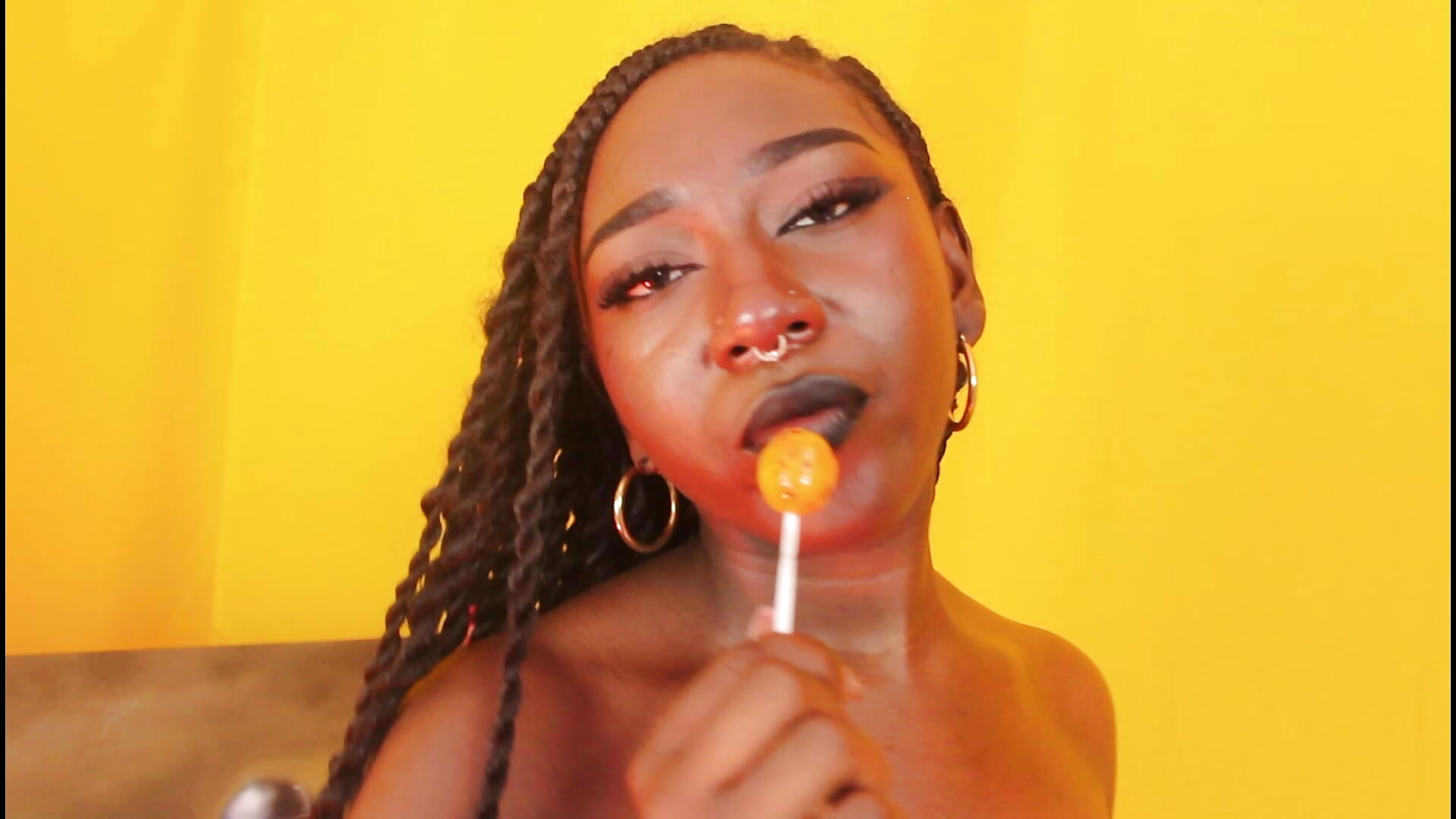 Veridis Quo 👽 - video by ZahhyFrequency cam model