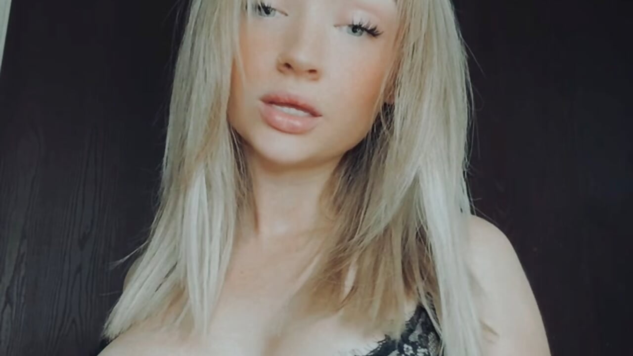 Black lace - video by charlie_blondie_xo cam model