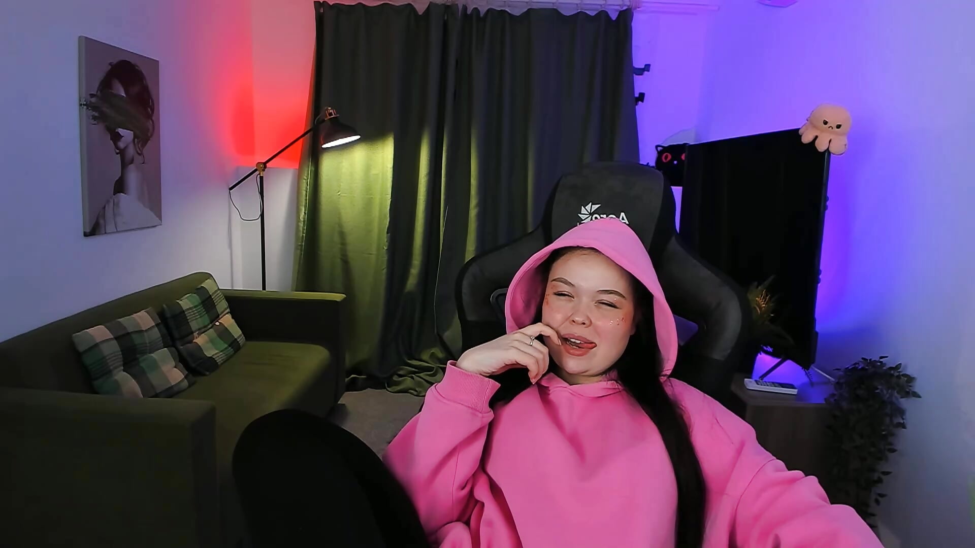 I got Bithes - فيديو من MartishaAddams موديل الكام