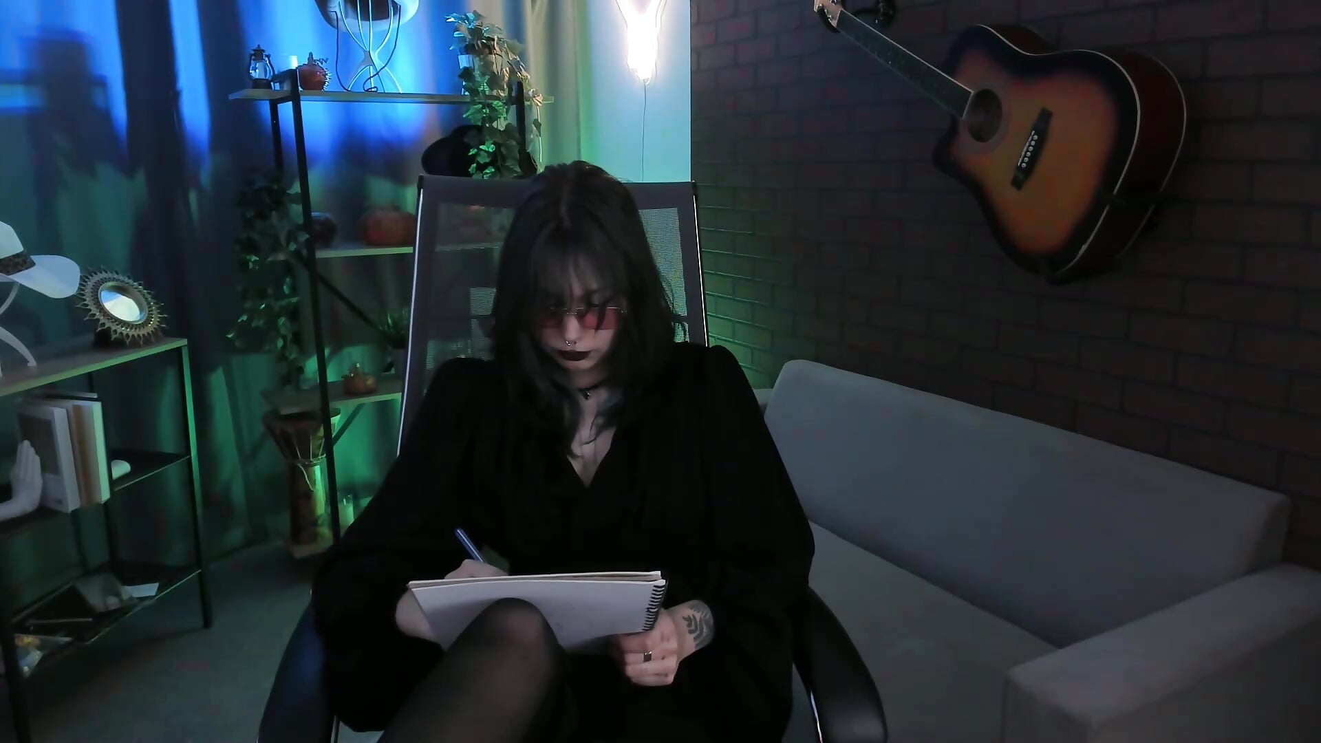 helllllloooo - video by ReikoAckerman cam model