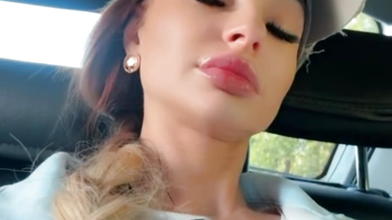 Just me 😛 - Lola_Bombita 캠 모델의 동영상