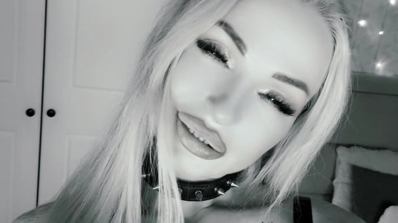 profile-intro-video-1778351763 - فيديو من Lola_Bombita موديل الكام