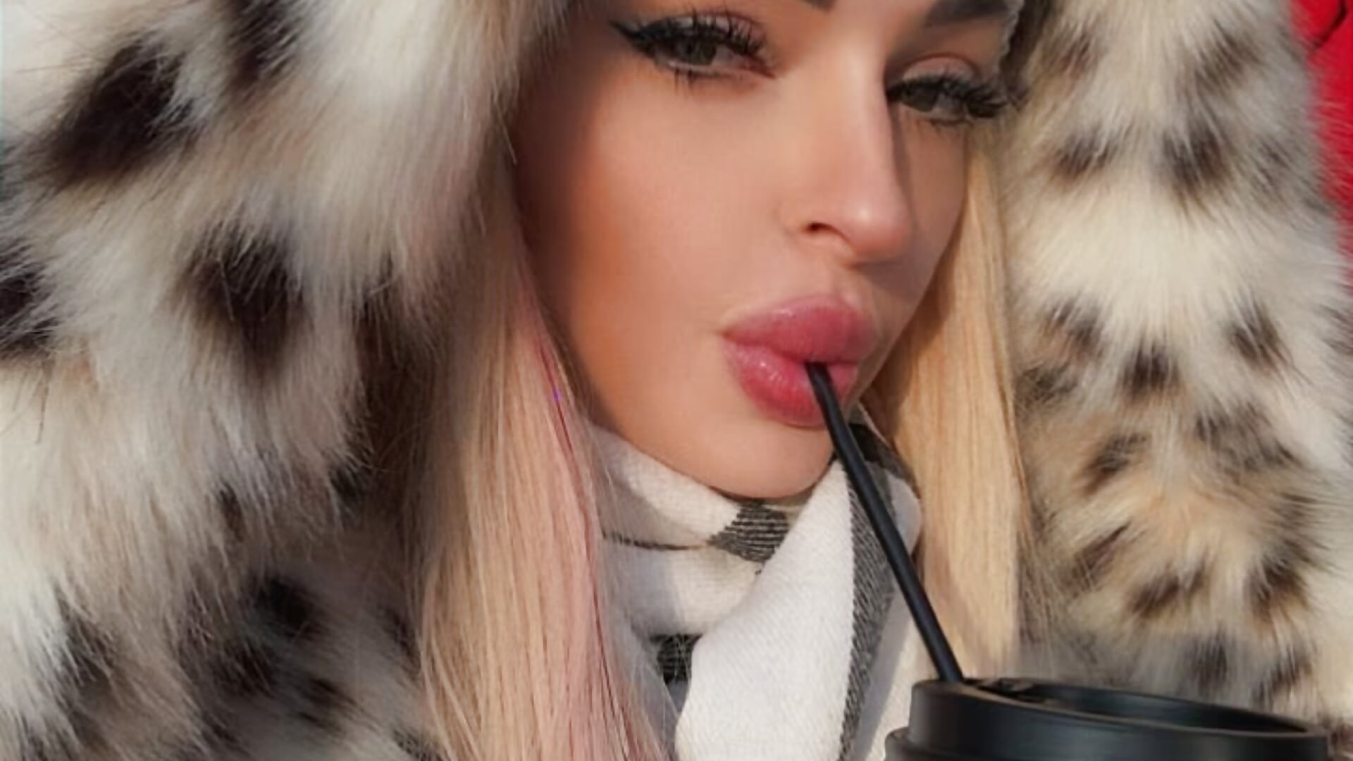 Mmmm coffee time - ক্যাম মডেল Lola_Bombita-এর ভিডিও