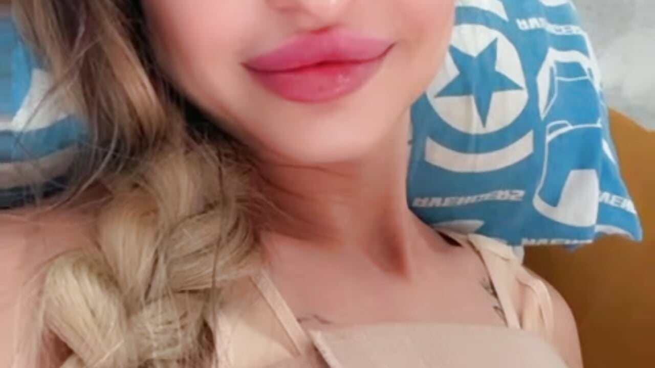 Welcome 😍 - Lola_Bombita 캠 모델의 동영상