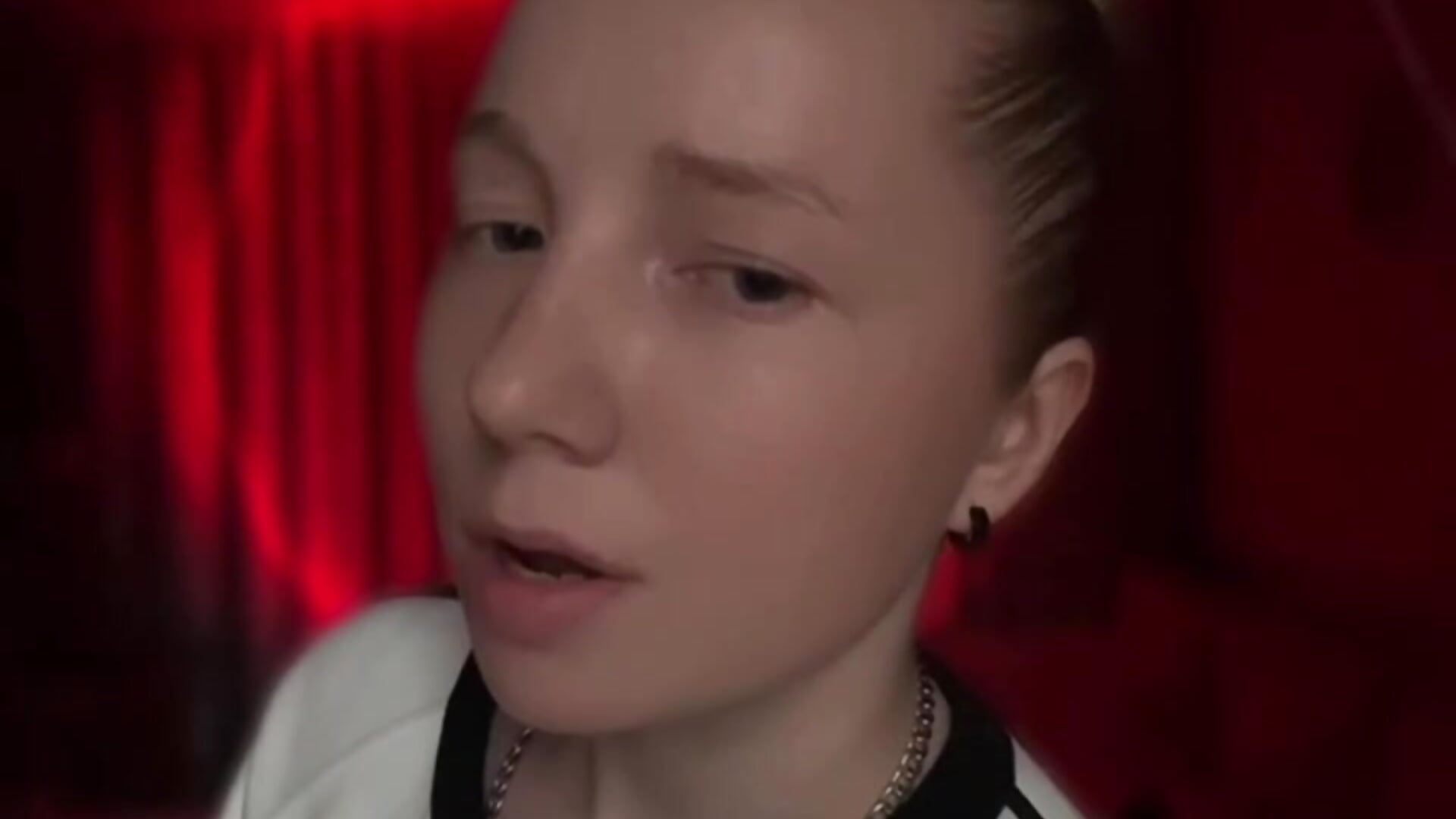 ❤️ - video by AdarnDeneui cam model