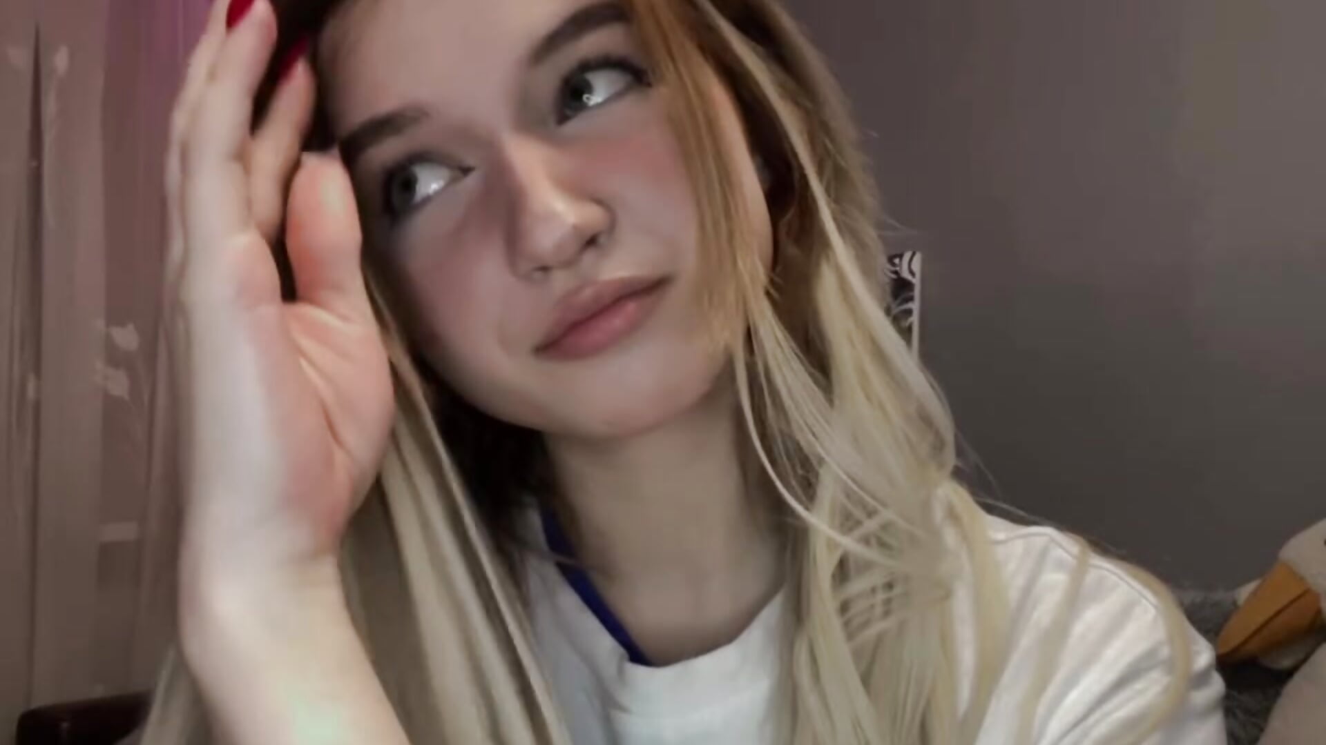 meow 😍 - video by VikkiWittel cam model