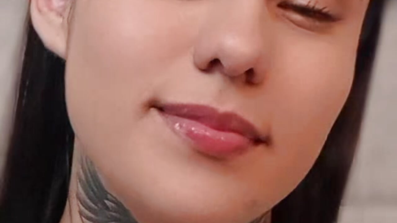 🙈🥰✨ - فيديو من Naomii_BDSM موديل الكام