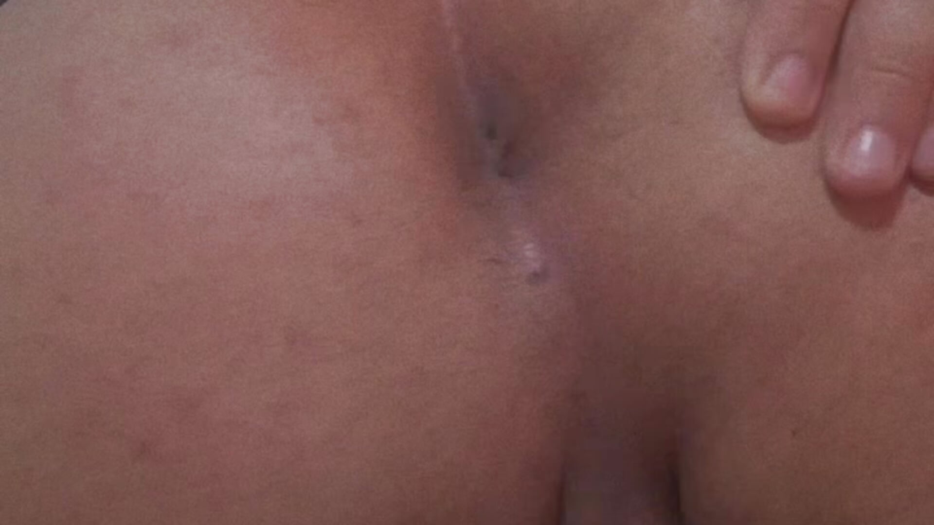 Do you like my open hole? - vídeo de la modelo de cam Kaissydoll