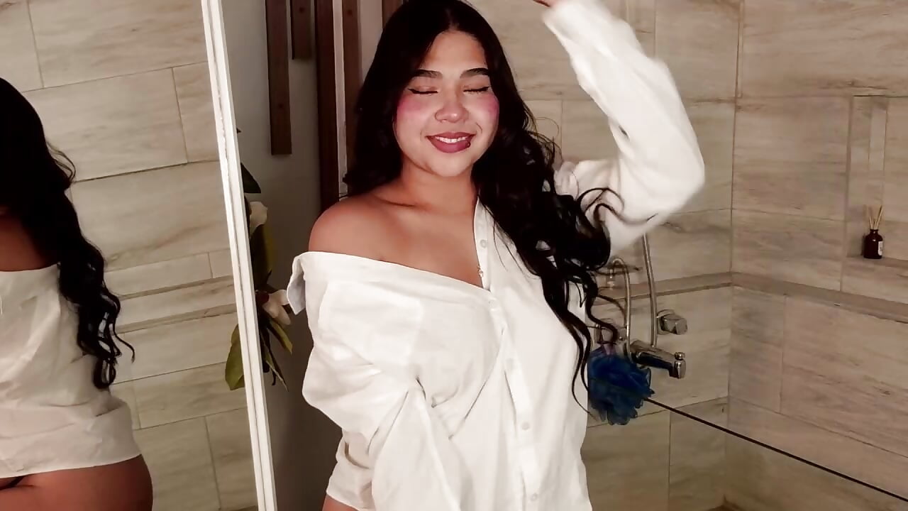 🌺 - Vídeo de Mylarossi, modelo de vídeos