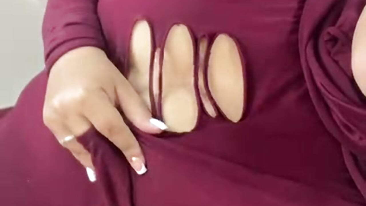 ✨ “I don't want silent spectators… I want men who dare to approach.” - video by Habi_arabic cam model