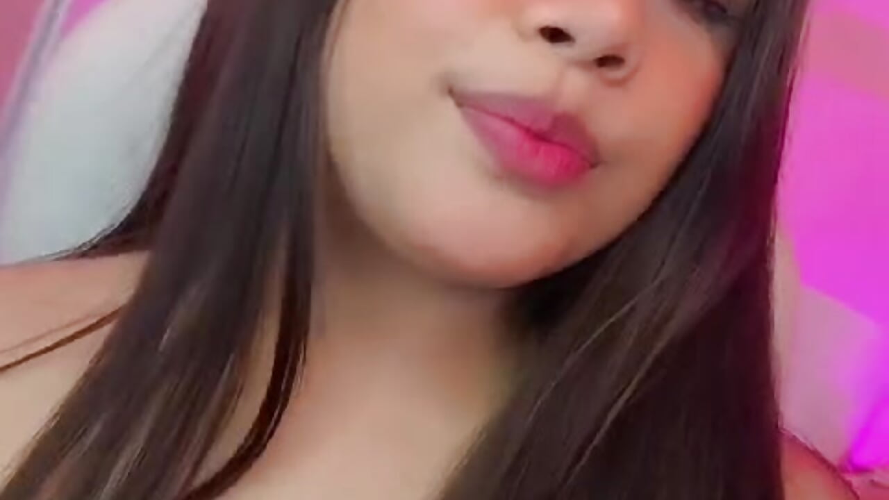 Wenaass...💗 - video by JulianaRogerss cam model