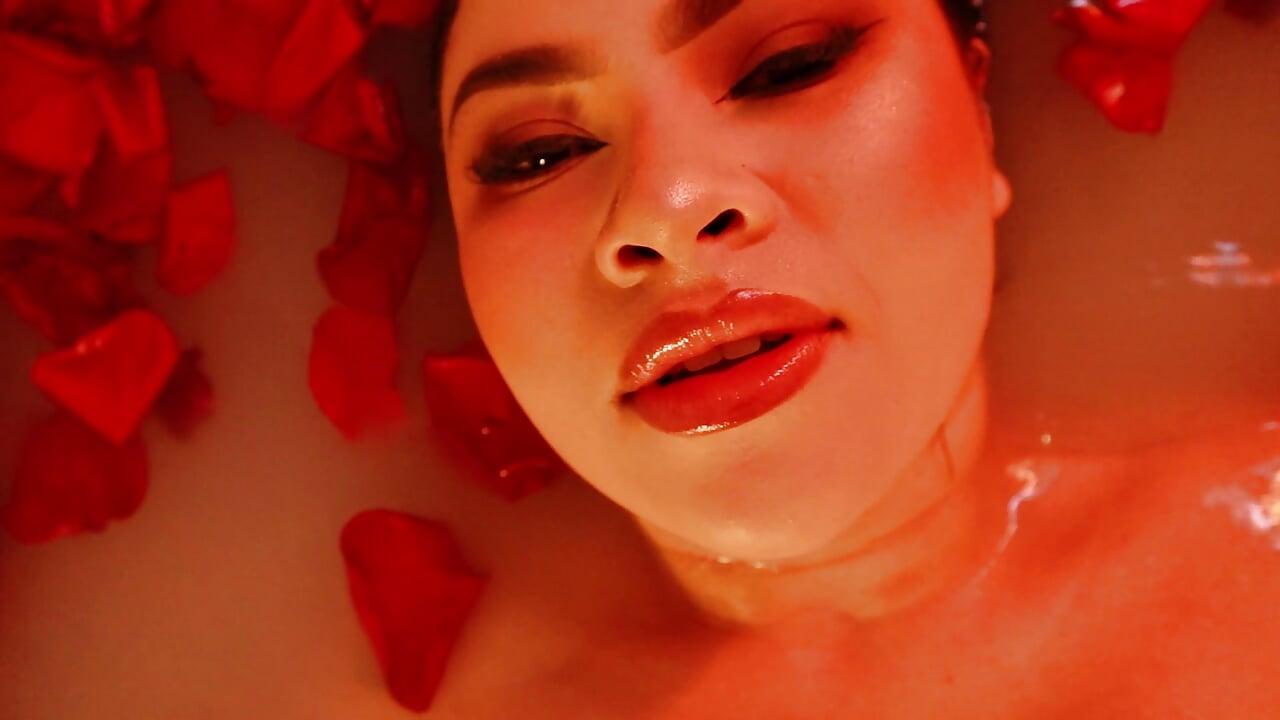 Know me - video by CloeParker_ cam model