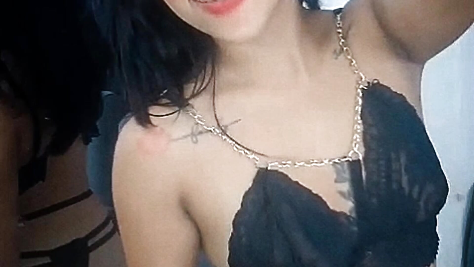 1002101518 - video by Plays_cloe_sex cam model