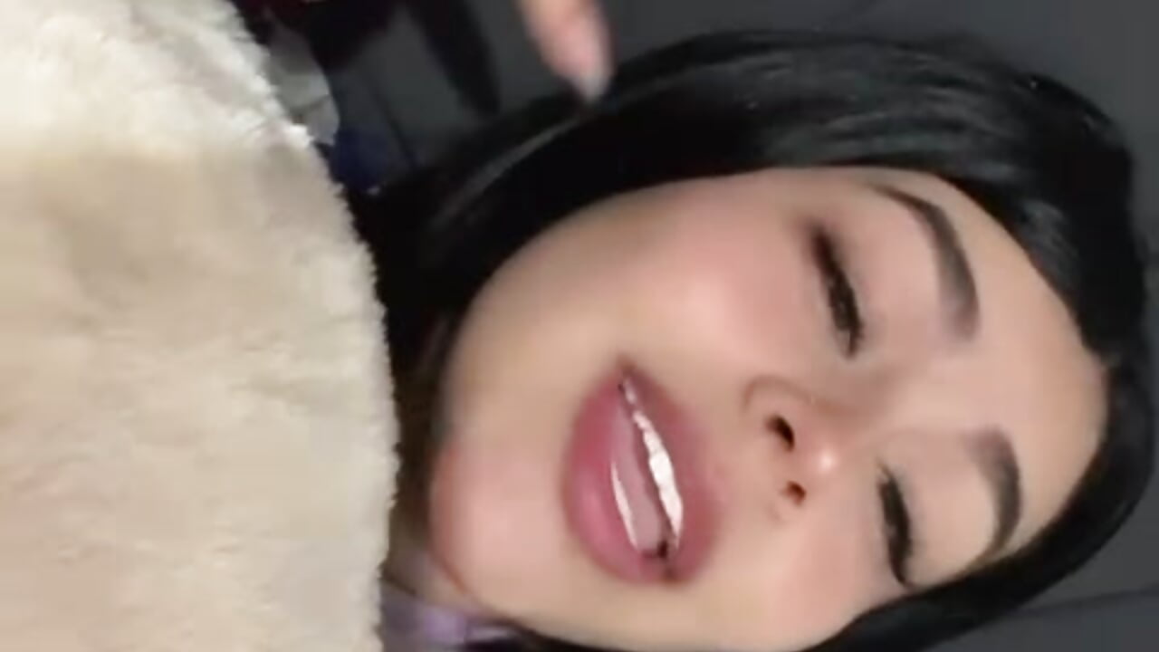 WhatsApp Video 2025-12-01 at 5,49,21 PM - emma_petit07 adlı kamera modelinin videosu