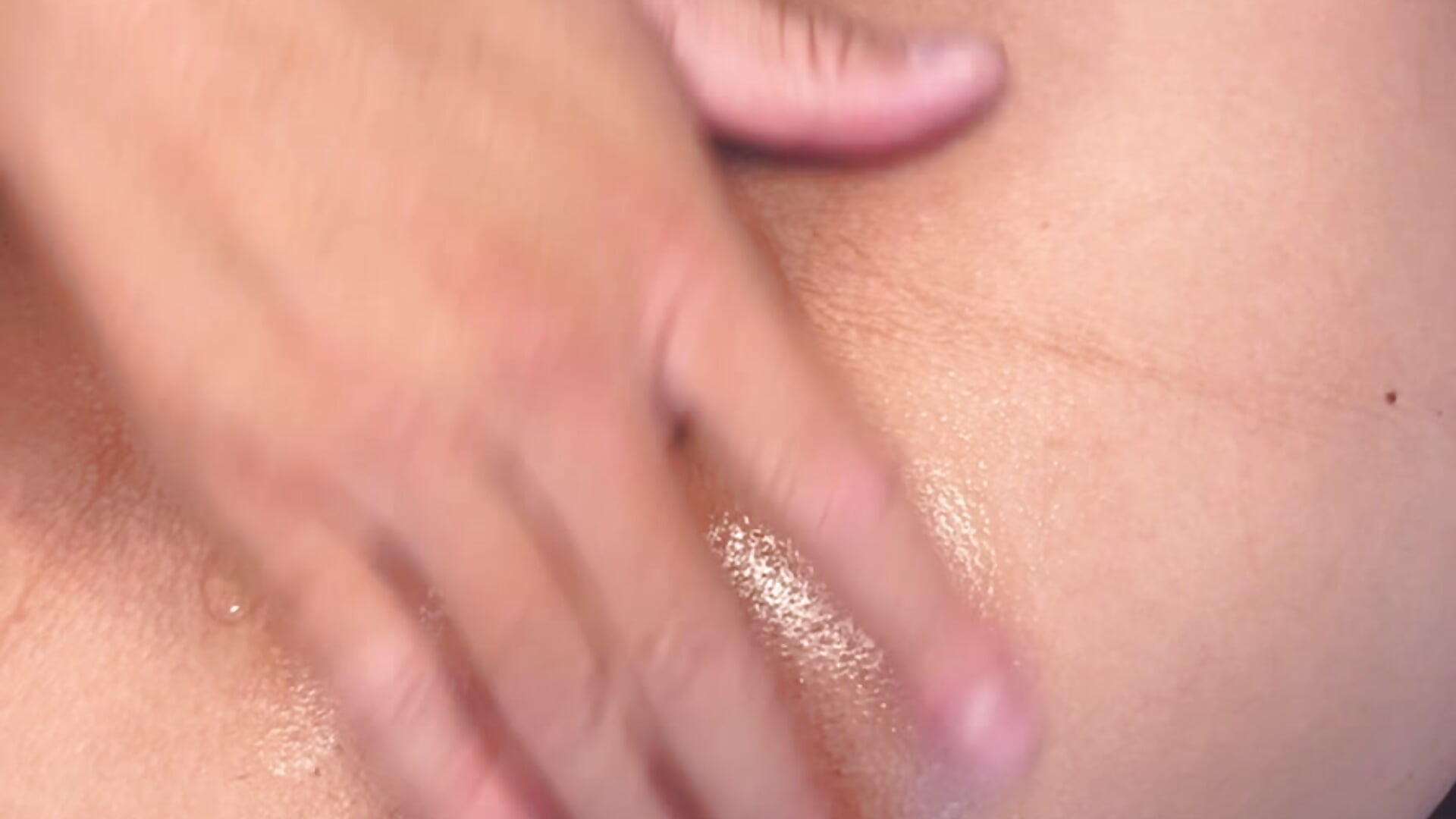 Put dilldo close up