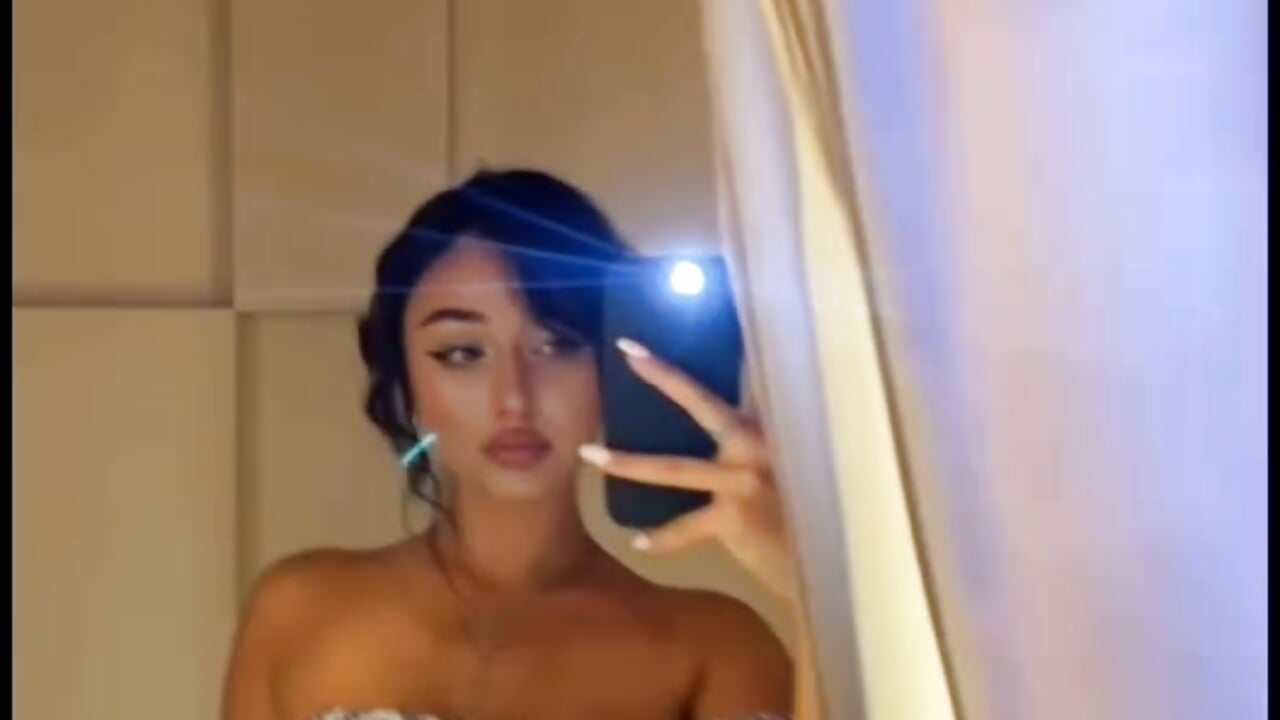 M E O W - video by ParsedFix cam model