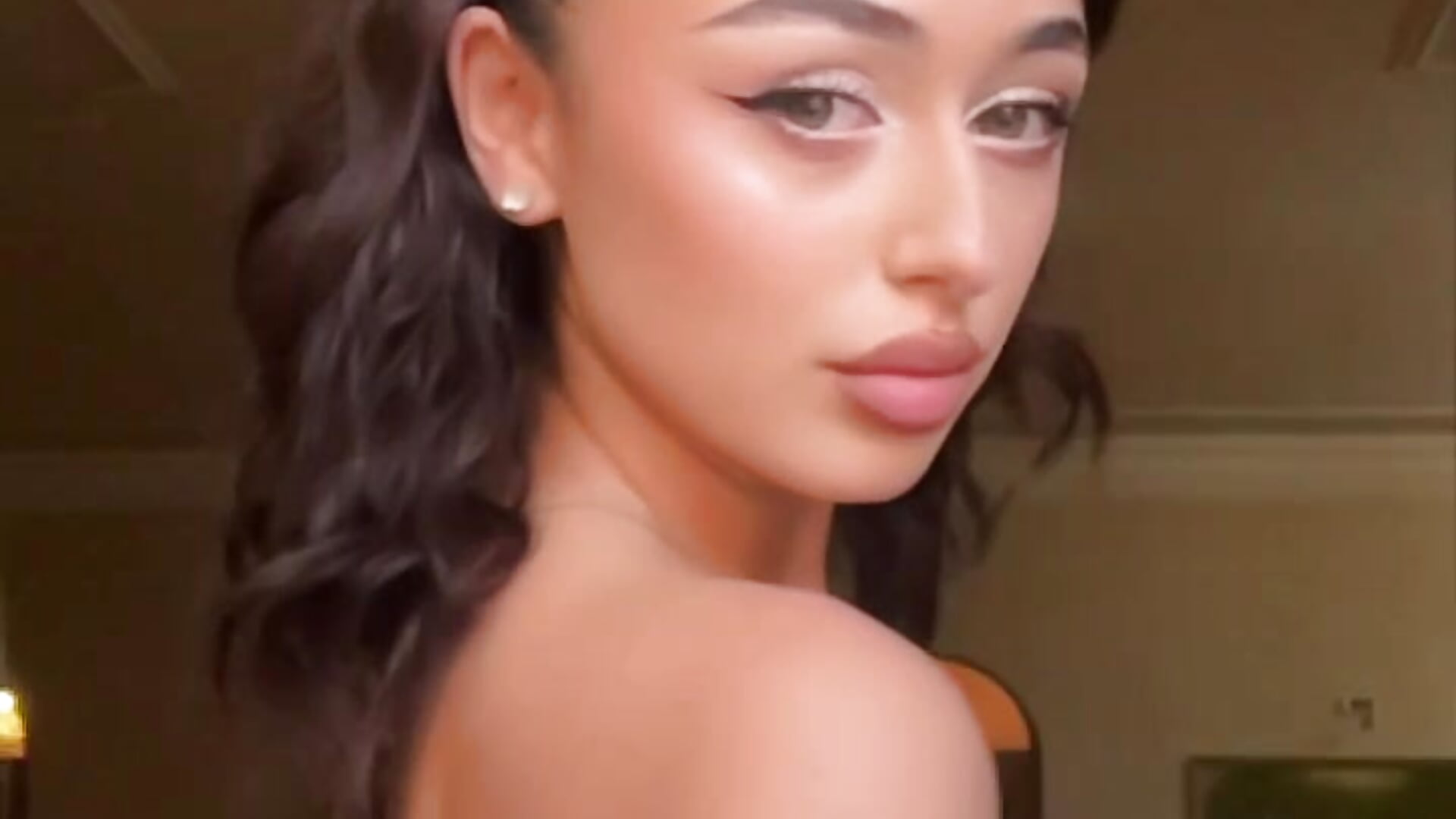 :3 - video by ParsedFix cam model