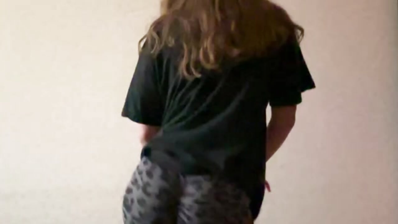 Hey - video by CrystalNest cam model