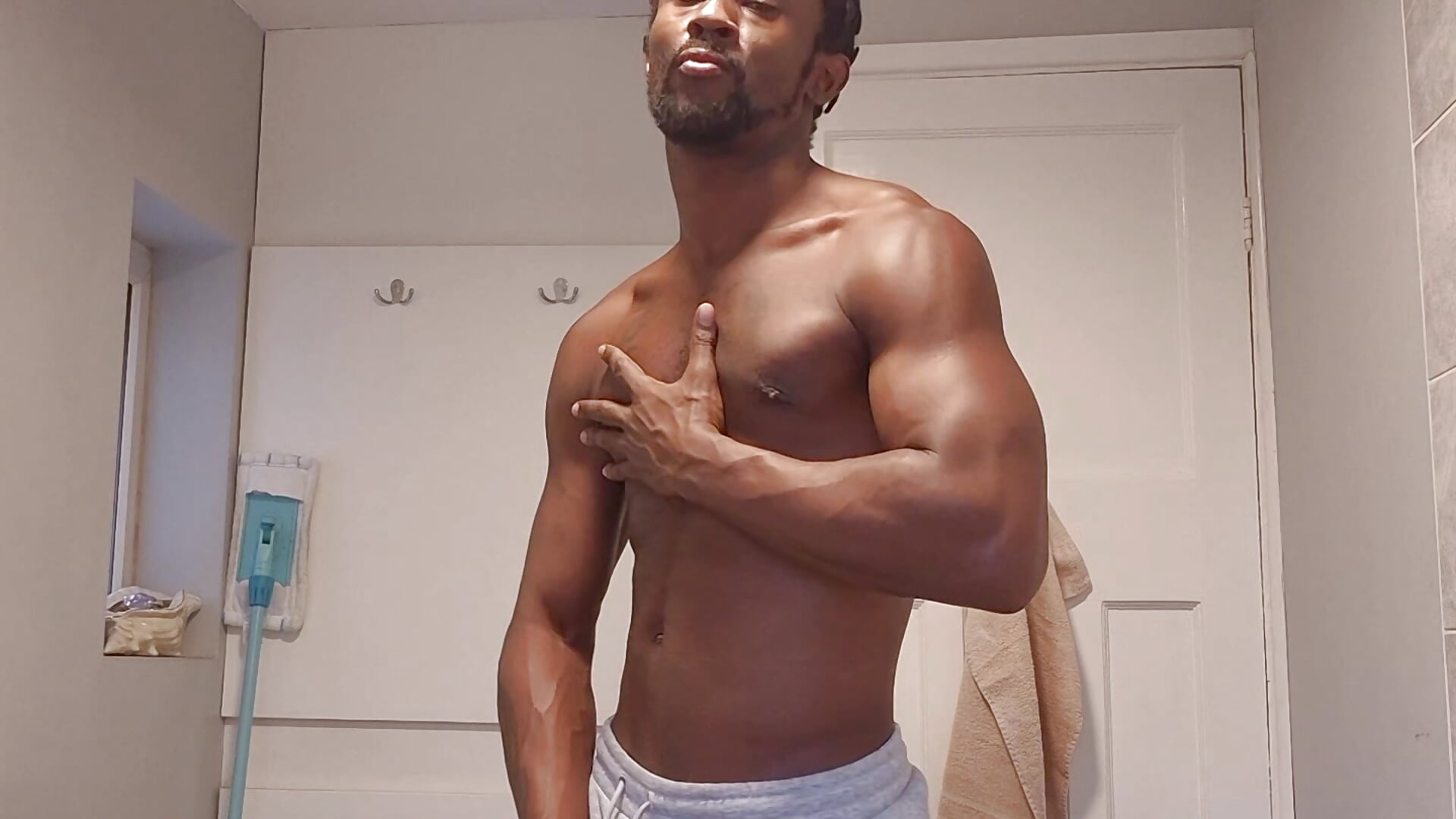 1000007262 - video by Emmanuelninja cam model