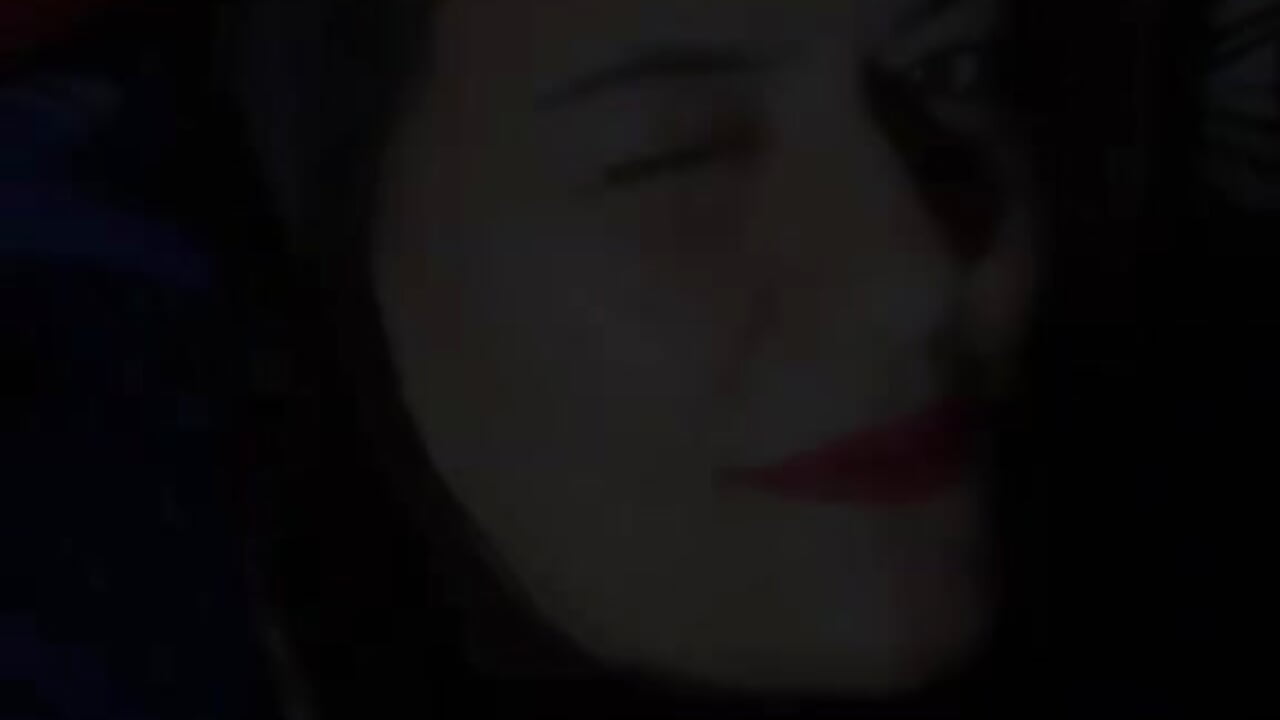 Tu milf favorita y la mas simpatica - clip cu Perradulcee