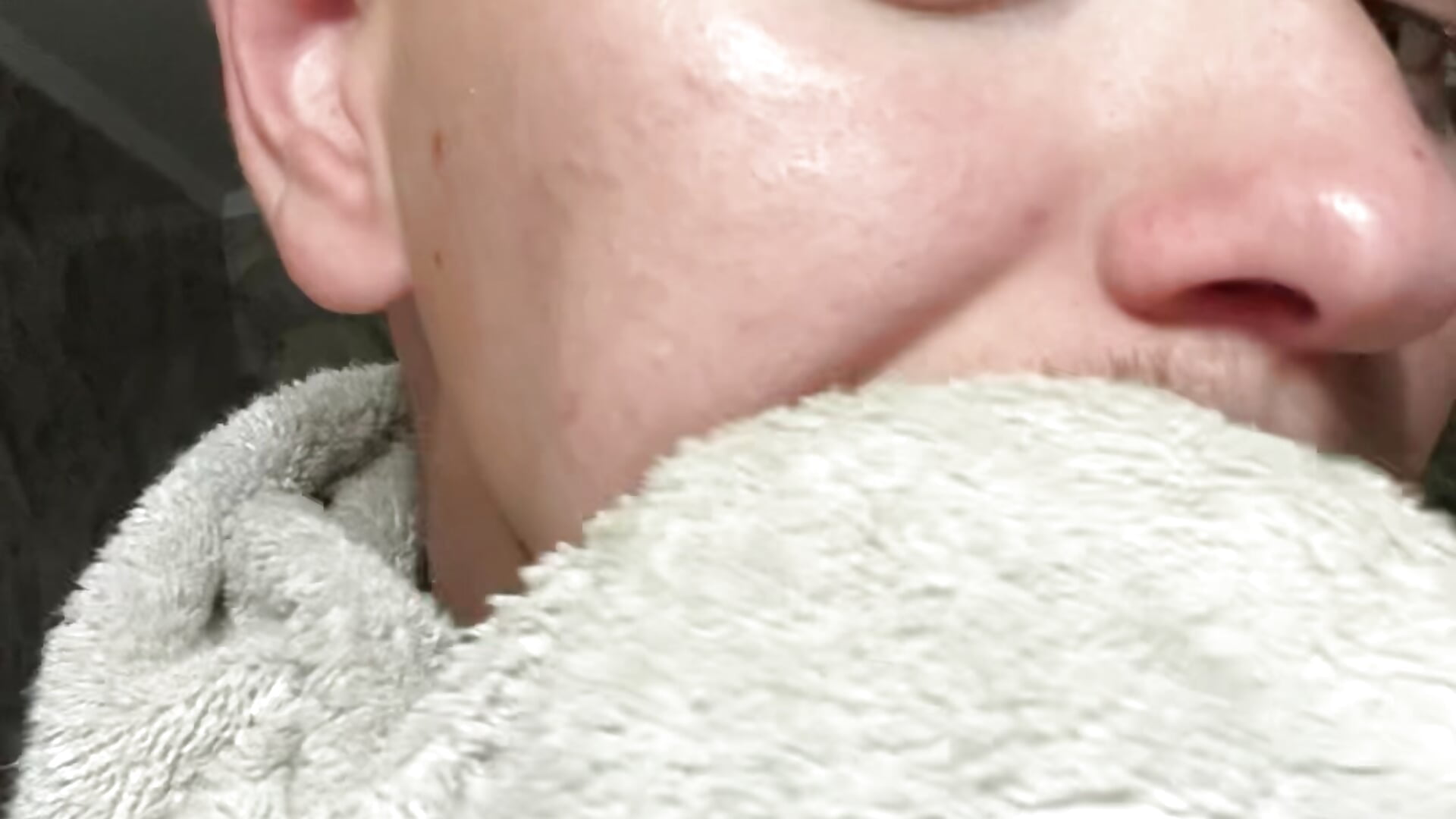 ED2D0E46-B80E-4904-AD89-02036324D5C3 — filmik Funwithyourmom, modela(-lki) na kamerkach