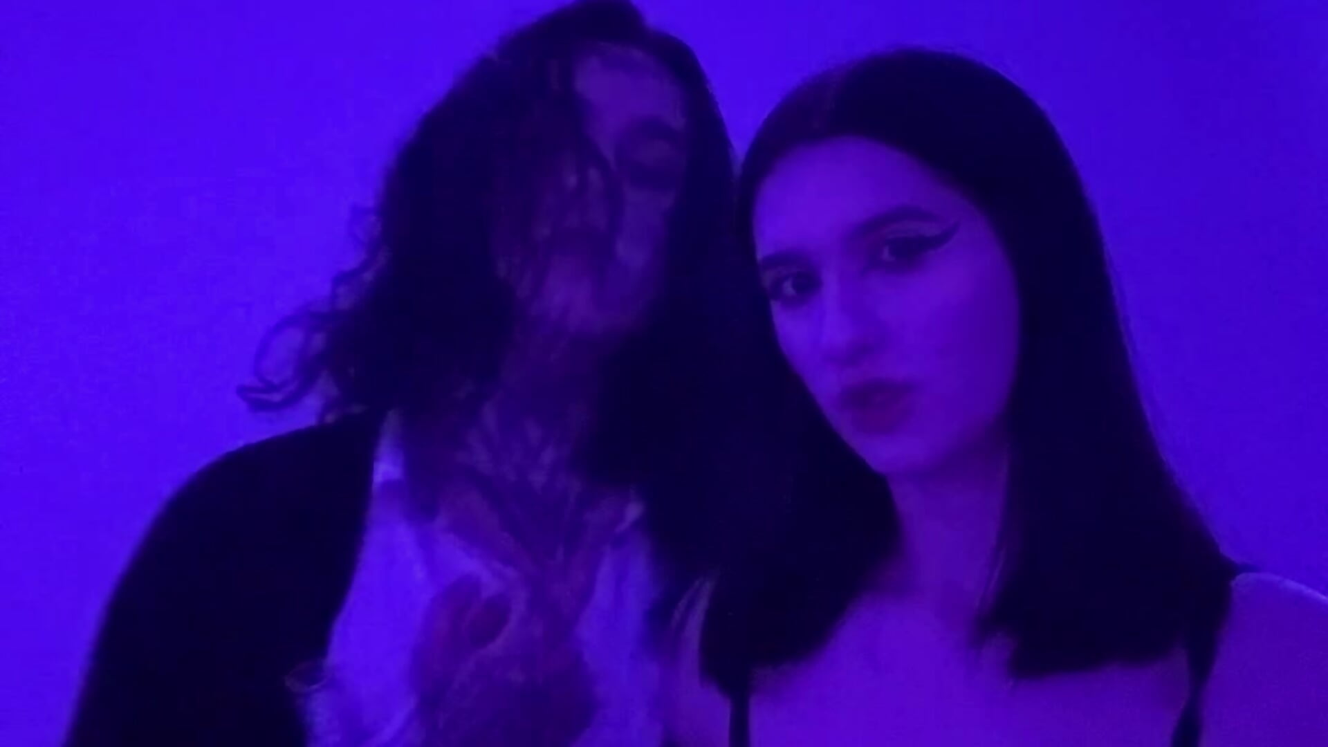 42cbe9766aff4671942e715a94a69d4a - video by screamm_lolalitaa cam model