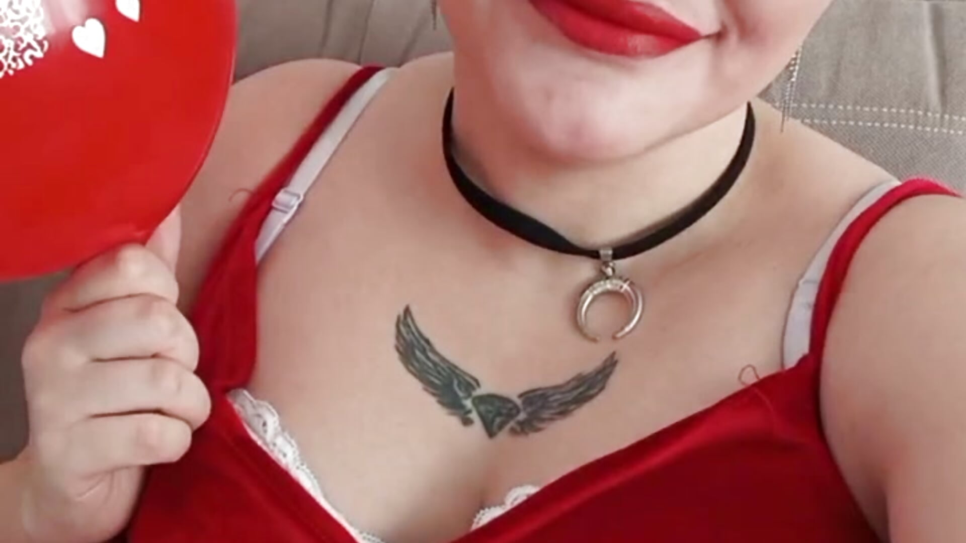 valentine - video di KamillaJei modella di cam