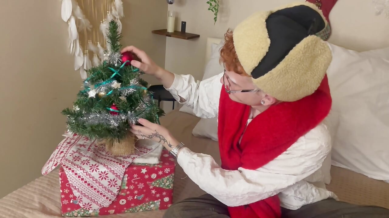 Pre-Christmas bustle🎁 - vídeo de la modelo de cam Ethan_Miltons