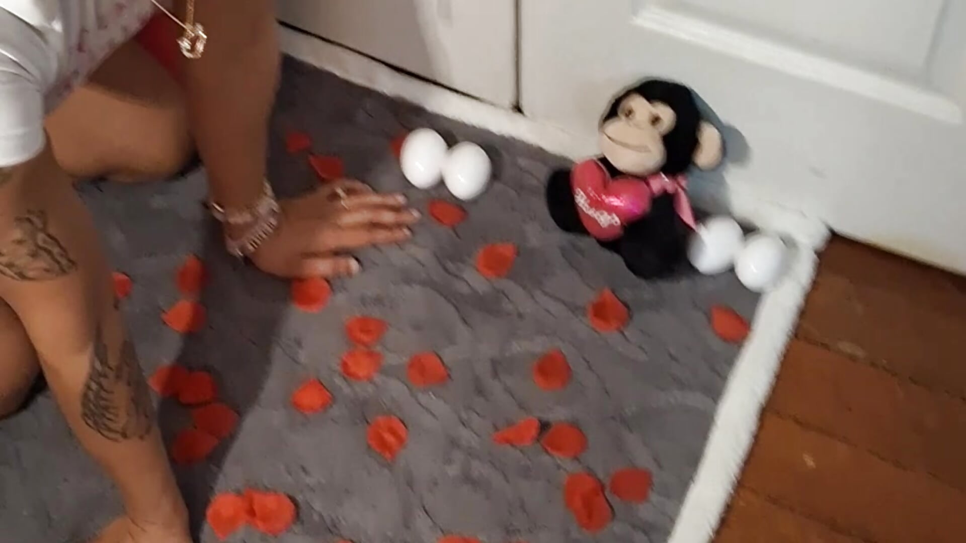 Caught off guard Easter Celebration 🎉🎉 Snow Bunny - video by liteskinwifey_56 cam model