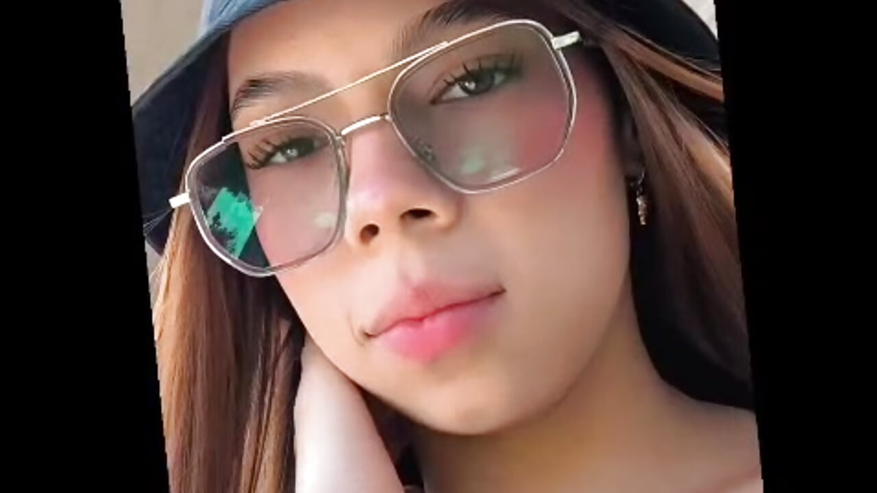 Beauty - video by LittleSky__ cam model