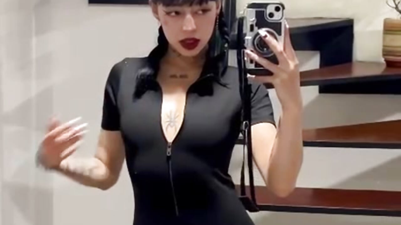 sexy - video by MITZI_TAY1 cam model