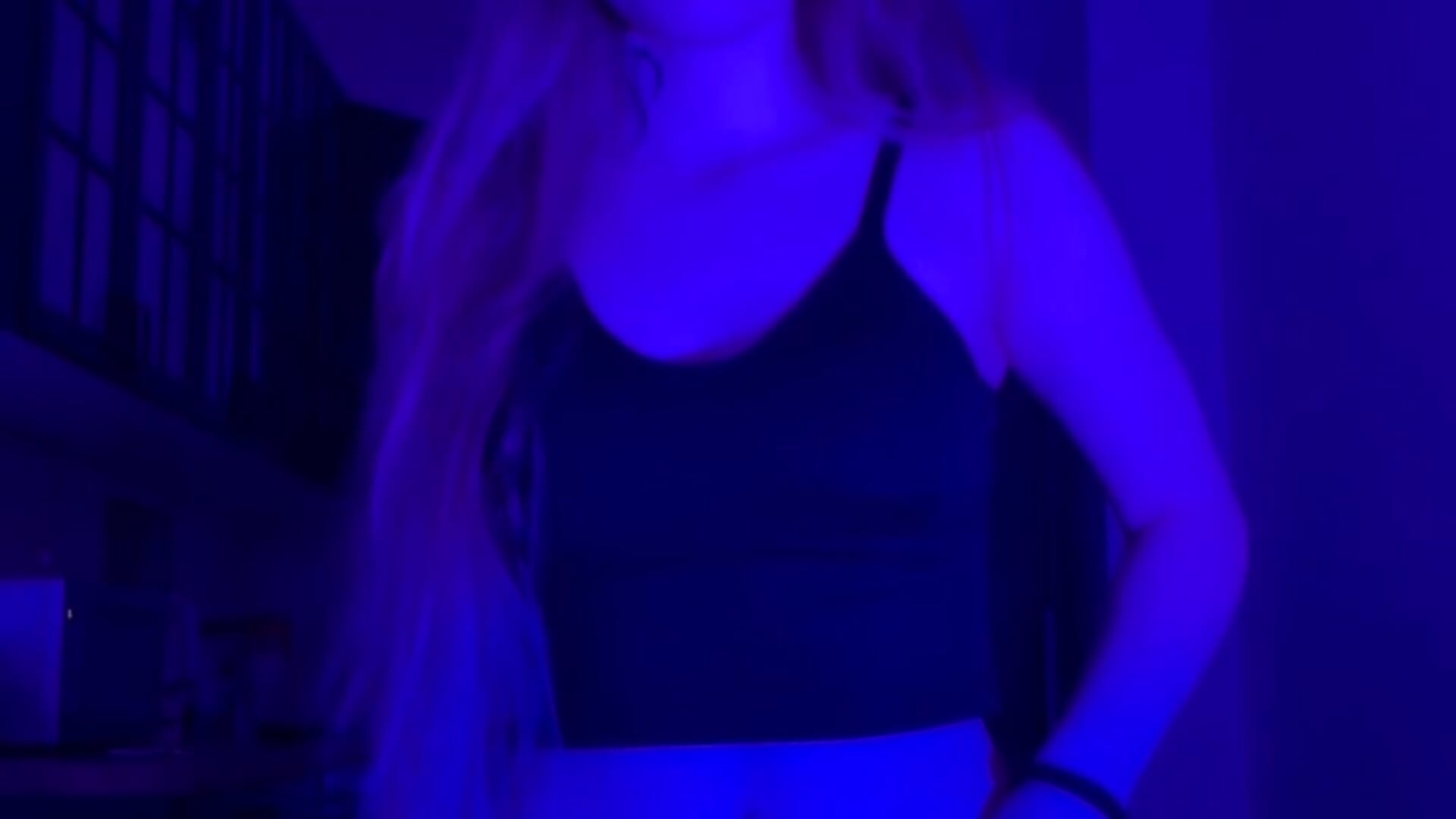 Shadows and light,,, a game I never stop - فيديو من MaireLanda موديل الكام