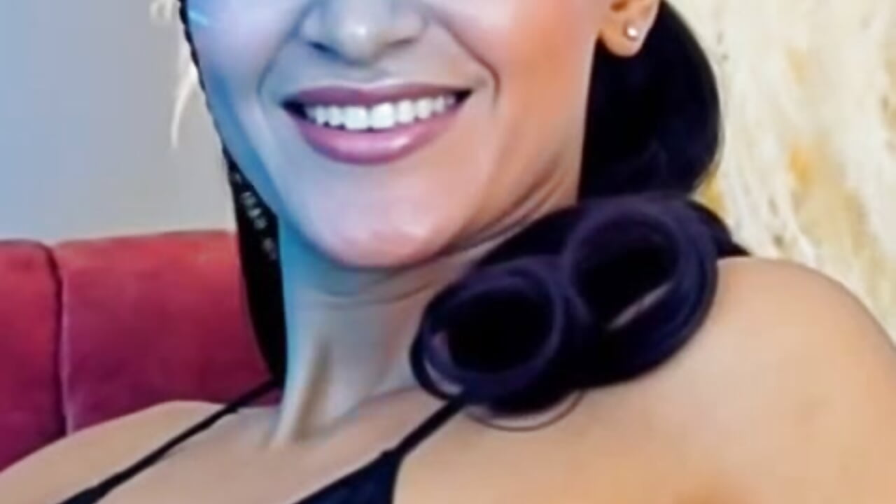 Born in the Jungle - video oleh model kamera Samantha_luv_