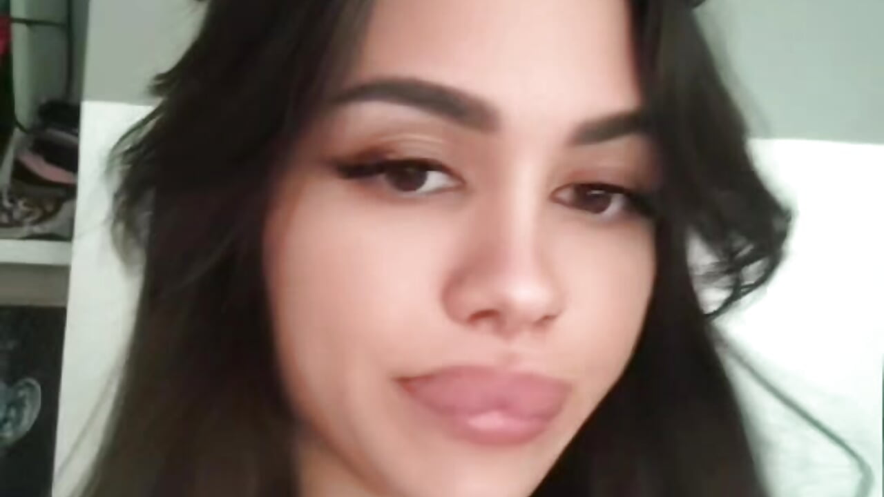 1000017983 - clip cu SiennaLuxexx model videochat