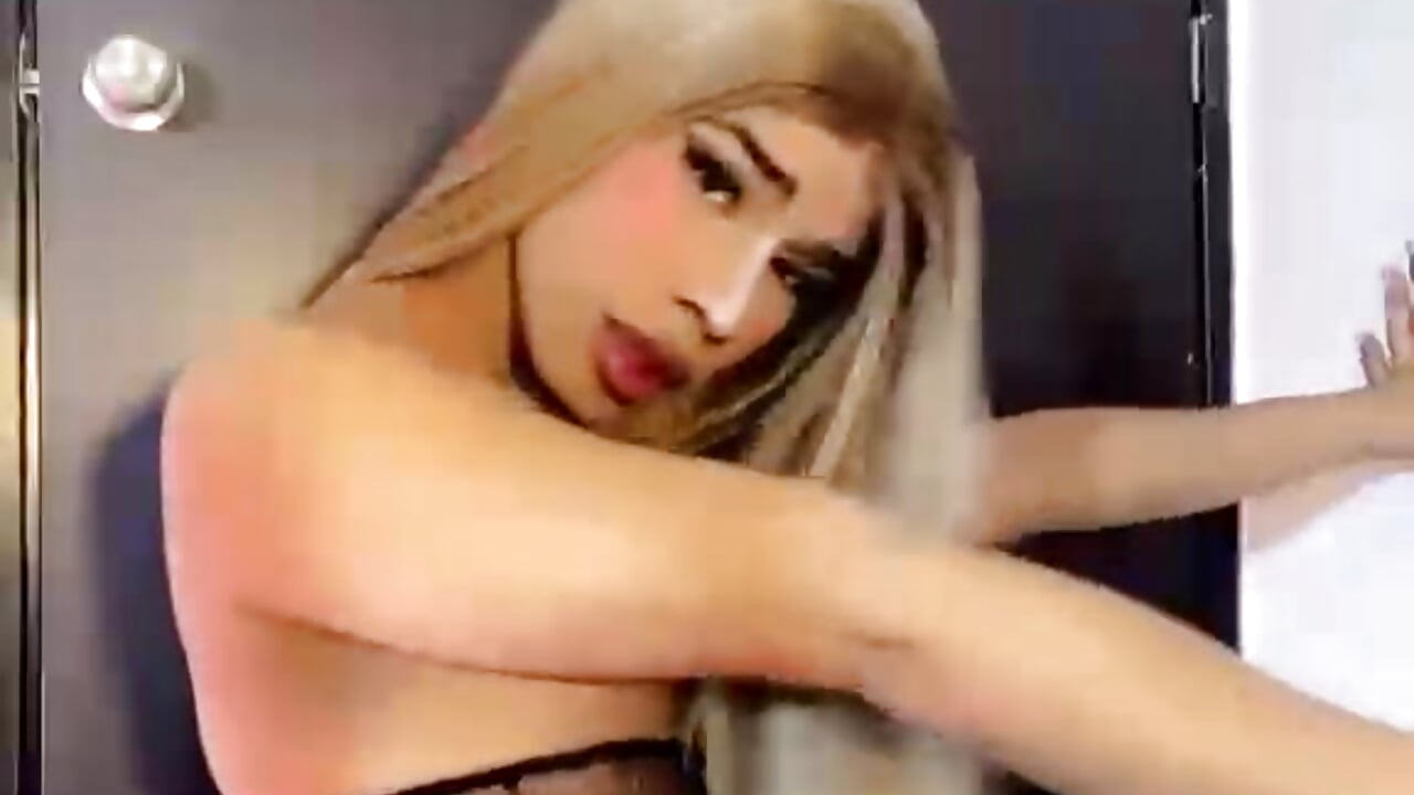 Isa_Bellats adlı kamer modelinin viral videoları:  2869