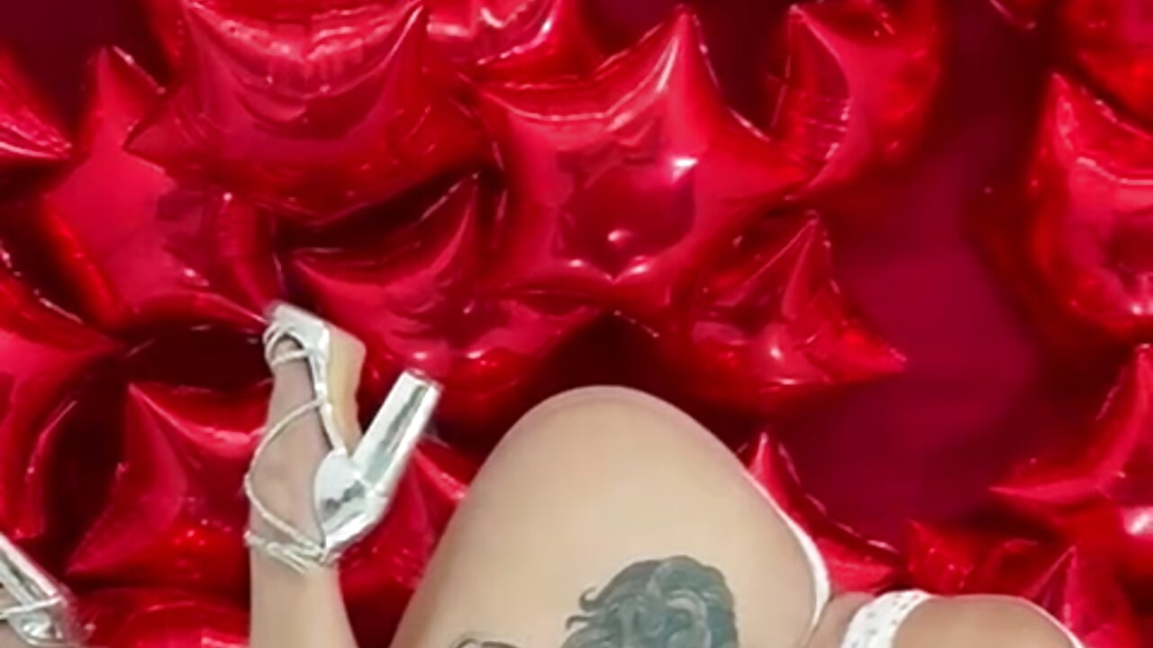 Your sexy model - video oleh model kamera Nicolle_Ruizz