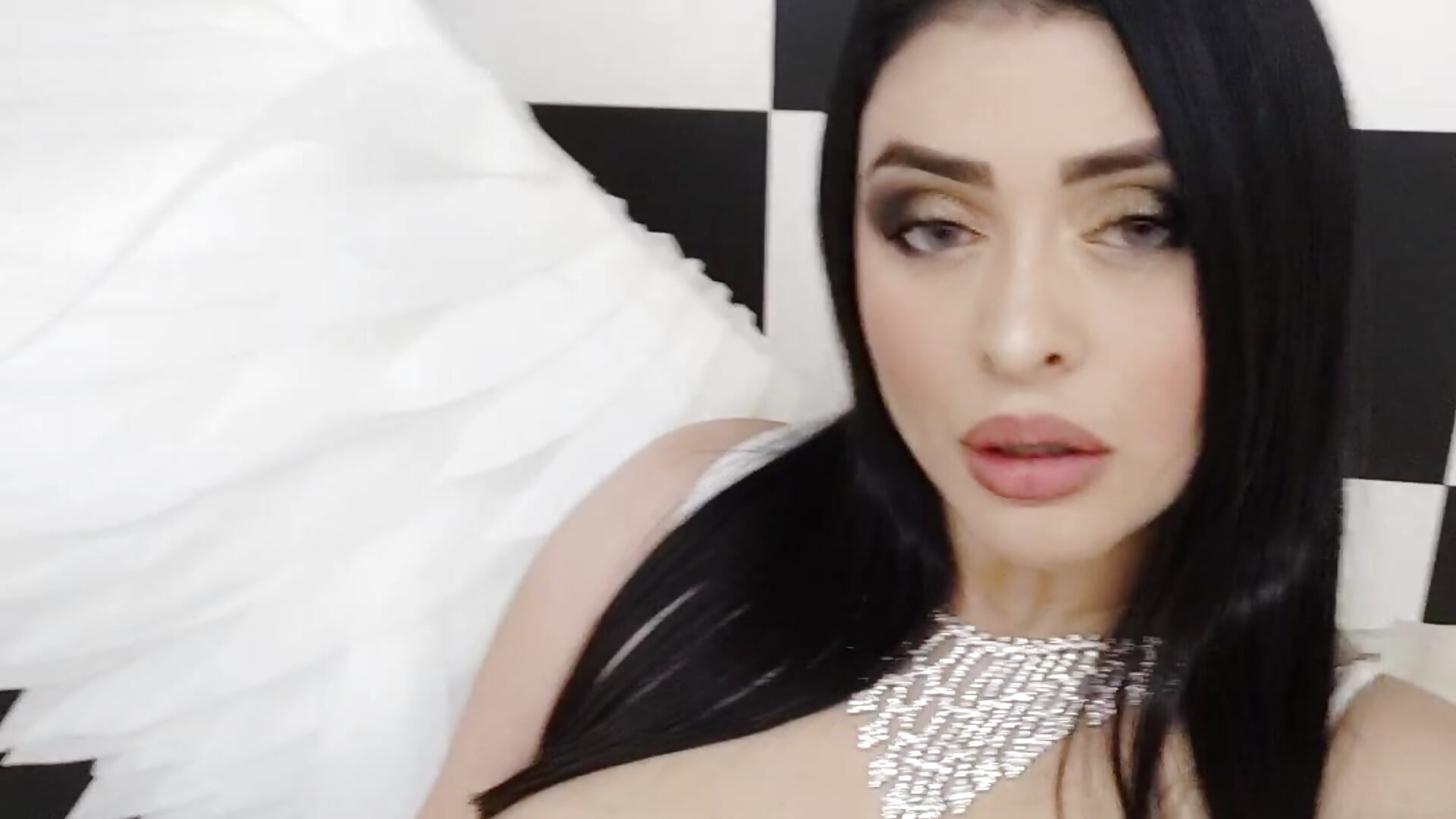 devil angel anika - video di AnikaRomanoff_ modella di cam