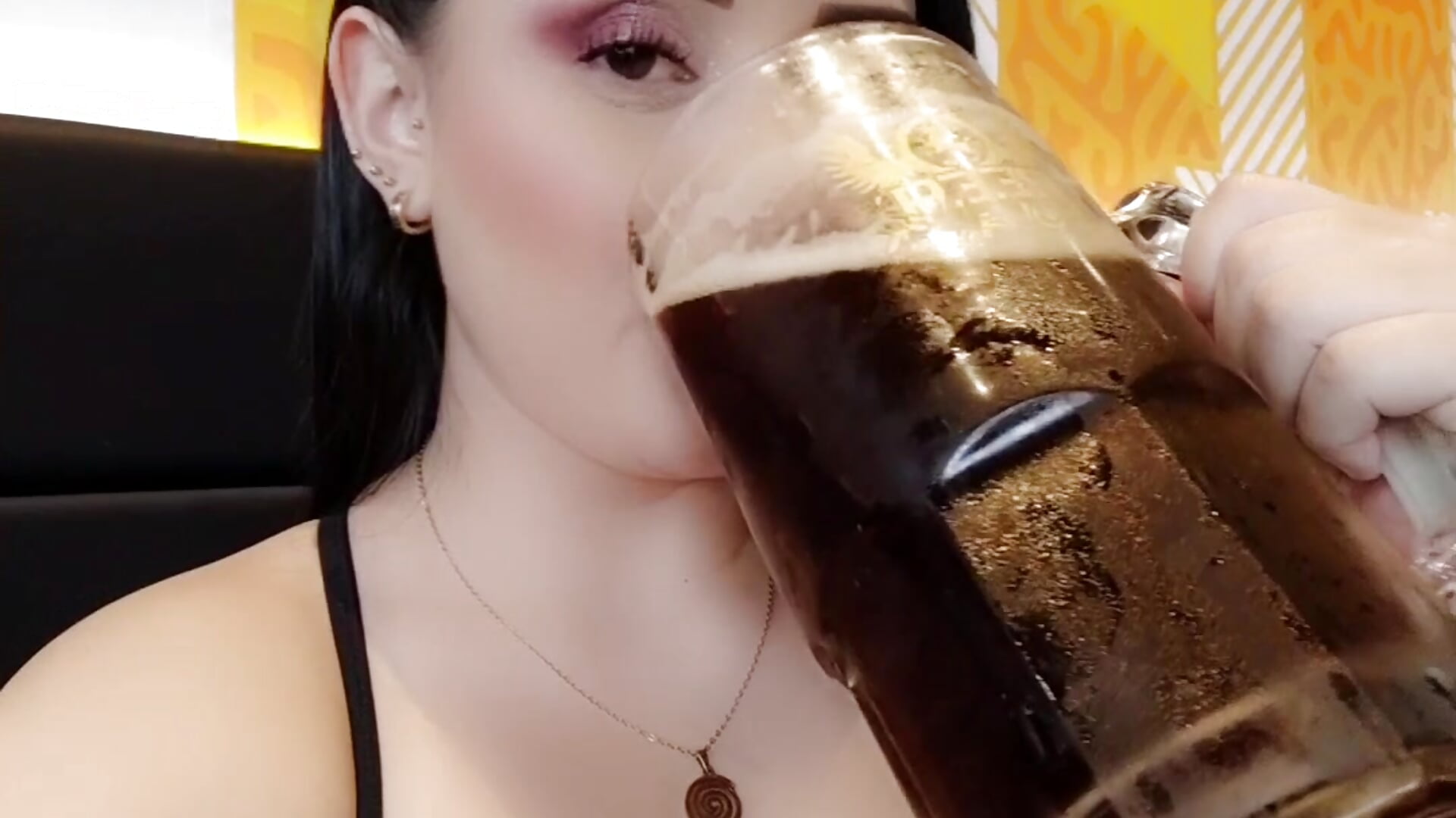 We don't come here to get bored 😏 - video av AnikaRomanoff_ cam-modell