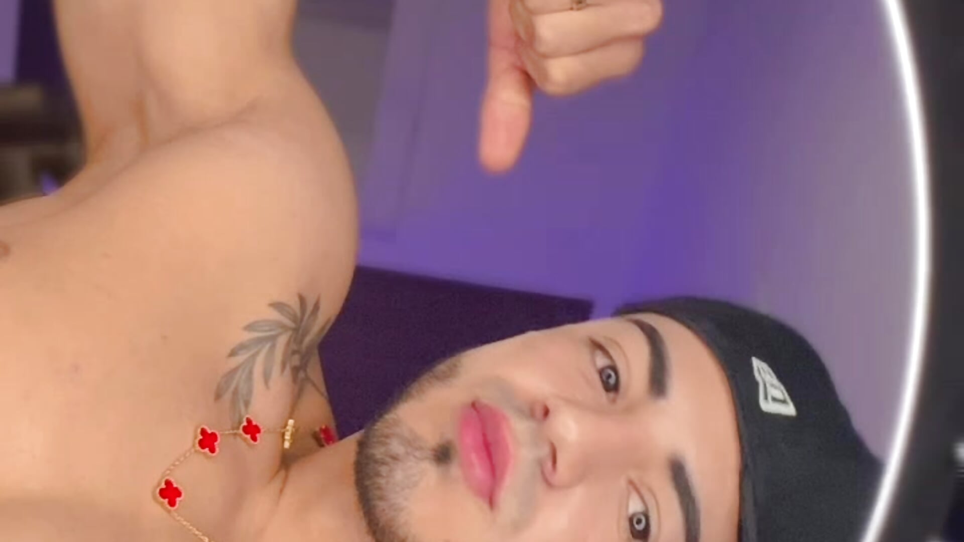 horny - video by Thomasjasper1 cam model