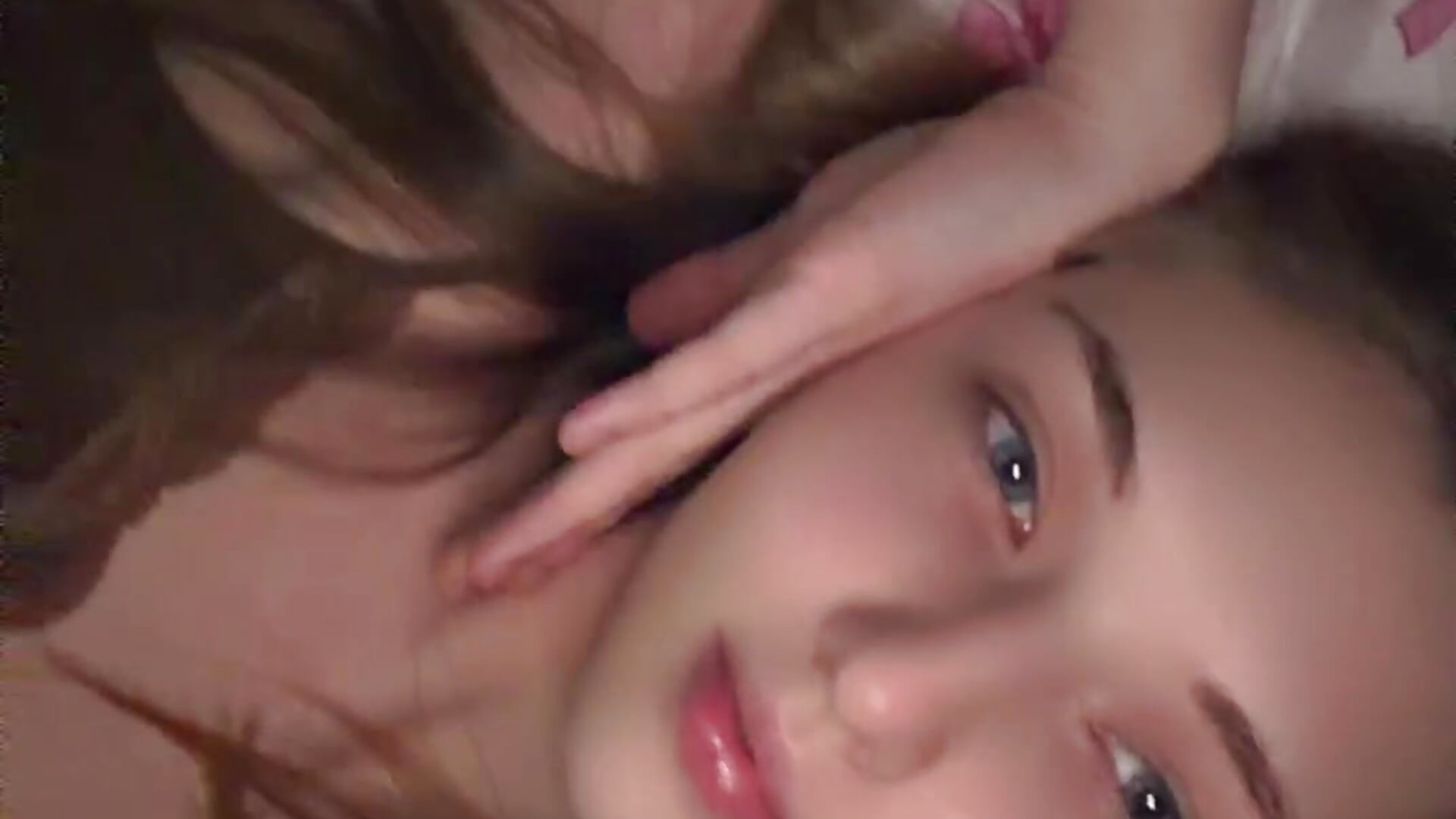 lying around and relaxing - video av AveryBerkson cam model