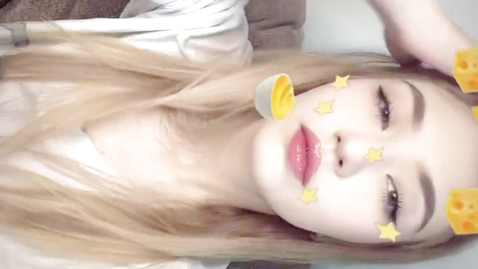 super star - video by AveryBerkson cam model
