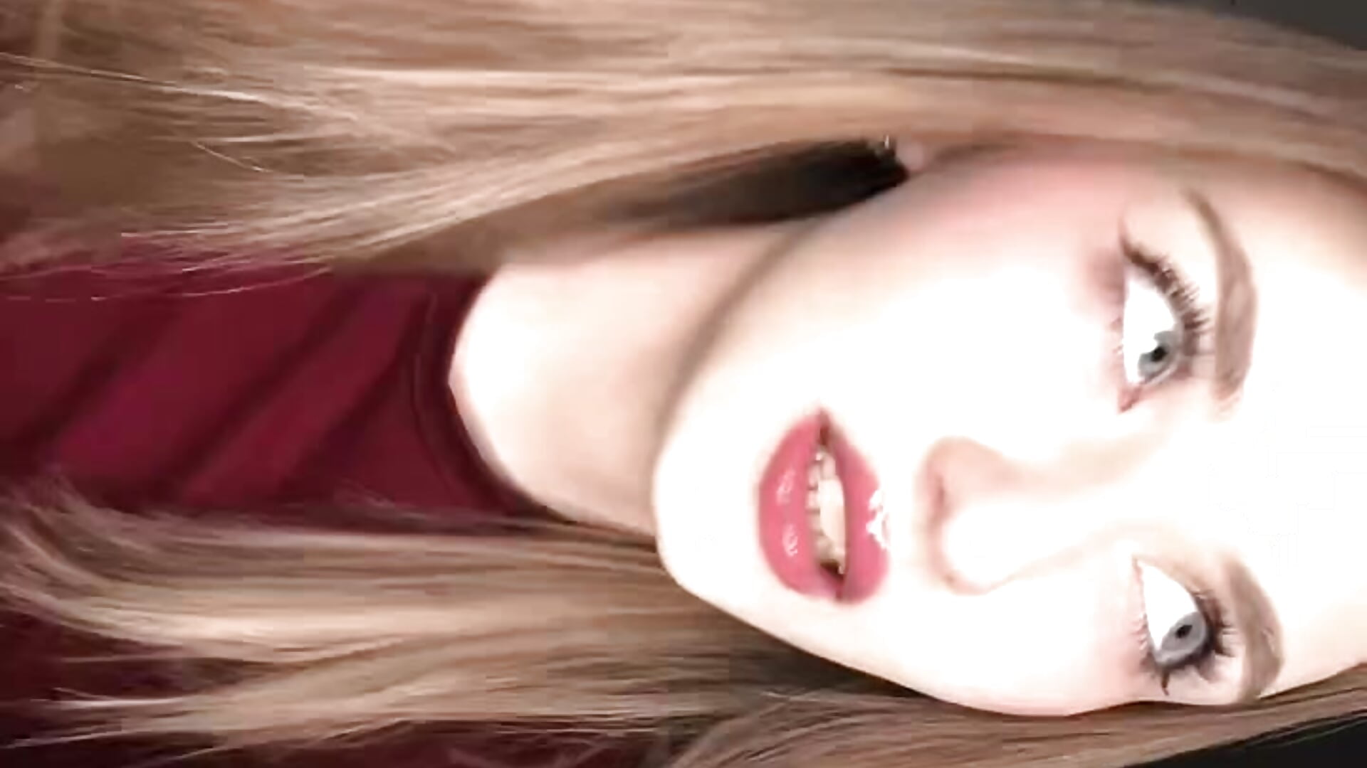 I blink my eyes beautifully - video by AveryBerkson cam model