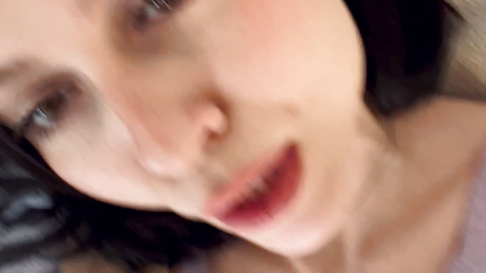 🍓💋 - відео від вебкаммоделі MonicaMercer