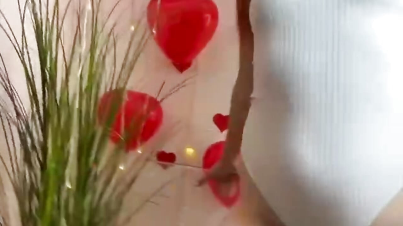 cute Kira😘 - video di KiraNeeww modella di cam