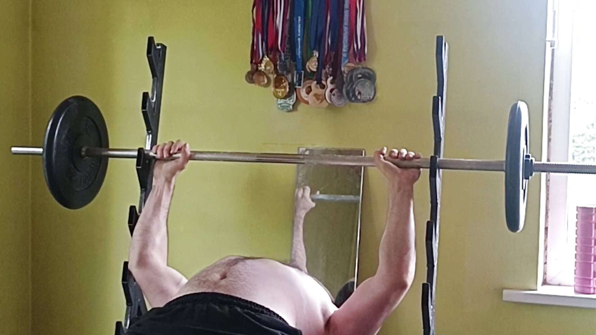 50 kg barbell press 51 times — filmik Ant_Power, modela(-lki) na kamerkach