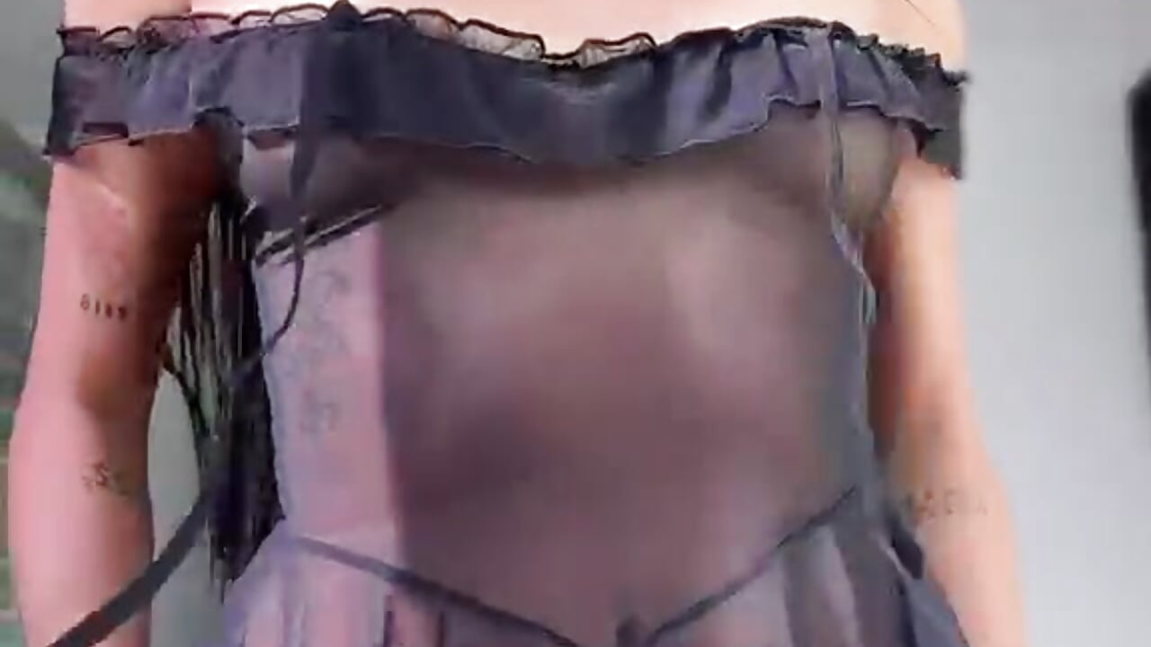 🖤Not everything beautiful is innocent😏 - video by lya__brown cam model