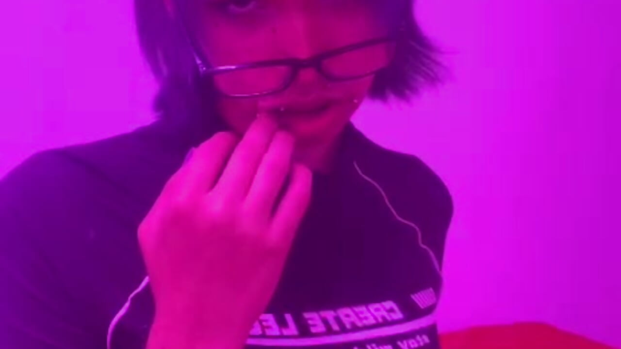 do you like it play? - video by Trixxy_trans cam model