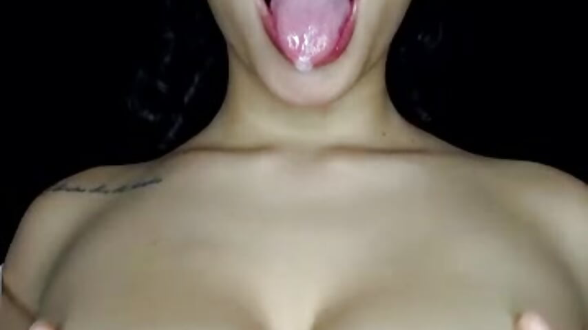 Mmm, come and taste my sweet tongue 🤤💦 - video by curlie_dream cam model